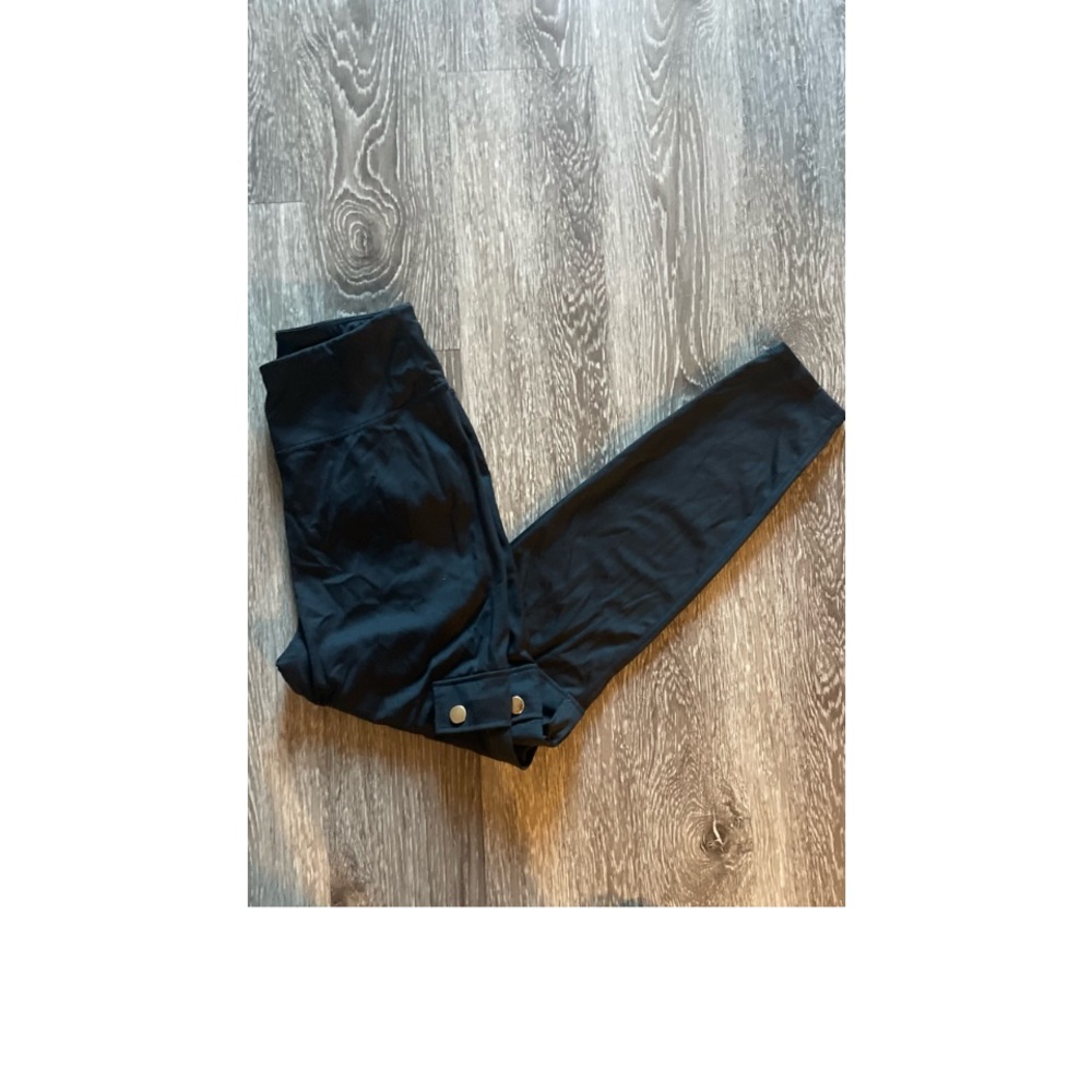 NWOT SUPER CUTE CARGO BOOTY LIFTING TUMMY CONTROL LEGGINGS WITH SNAP POCKETS! - Picture 6 of 6